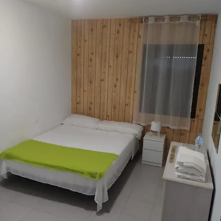 Vivienda Compartida Tajaraste בית אירוח