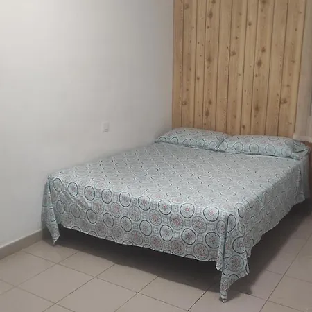 Vivienda Compartida Tajaraste בית אירוח *